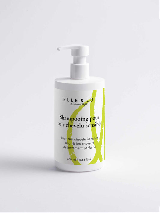 Flacon de shampooing naturel pour cuir chevelu sensible, doux et apaisant.